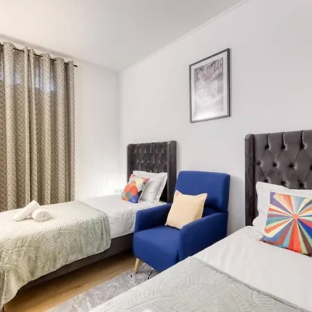 Apartament 1 Minute Du Metro Ligne 11 Emplacement Ideal *